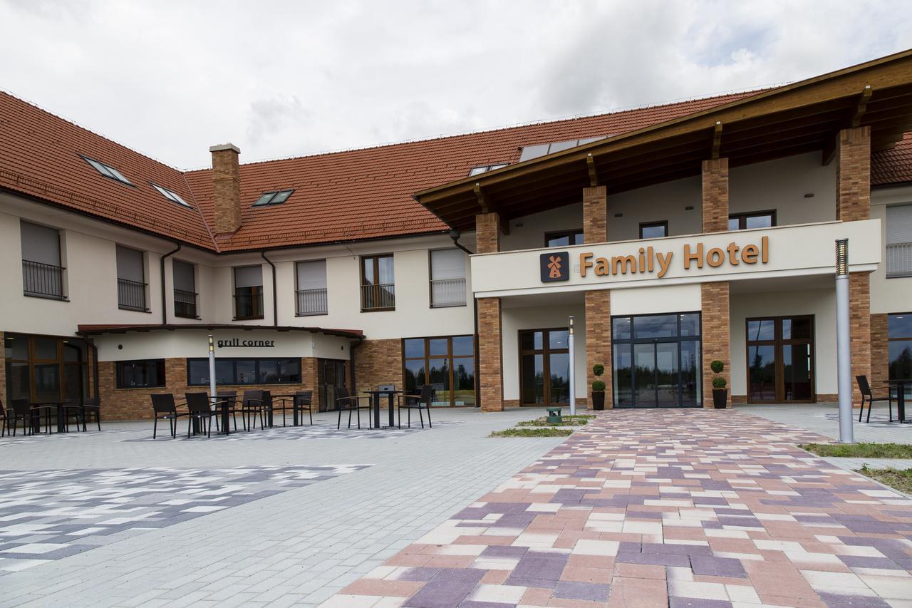 Family-Hotel Balastya Luaran gambar