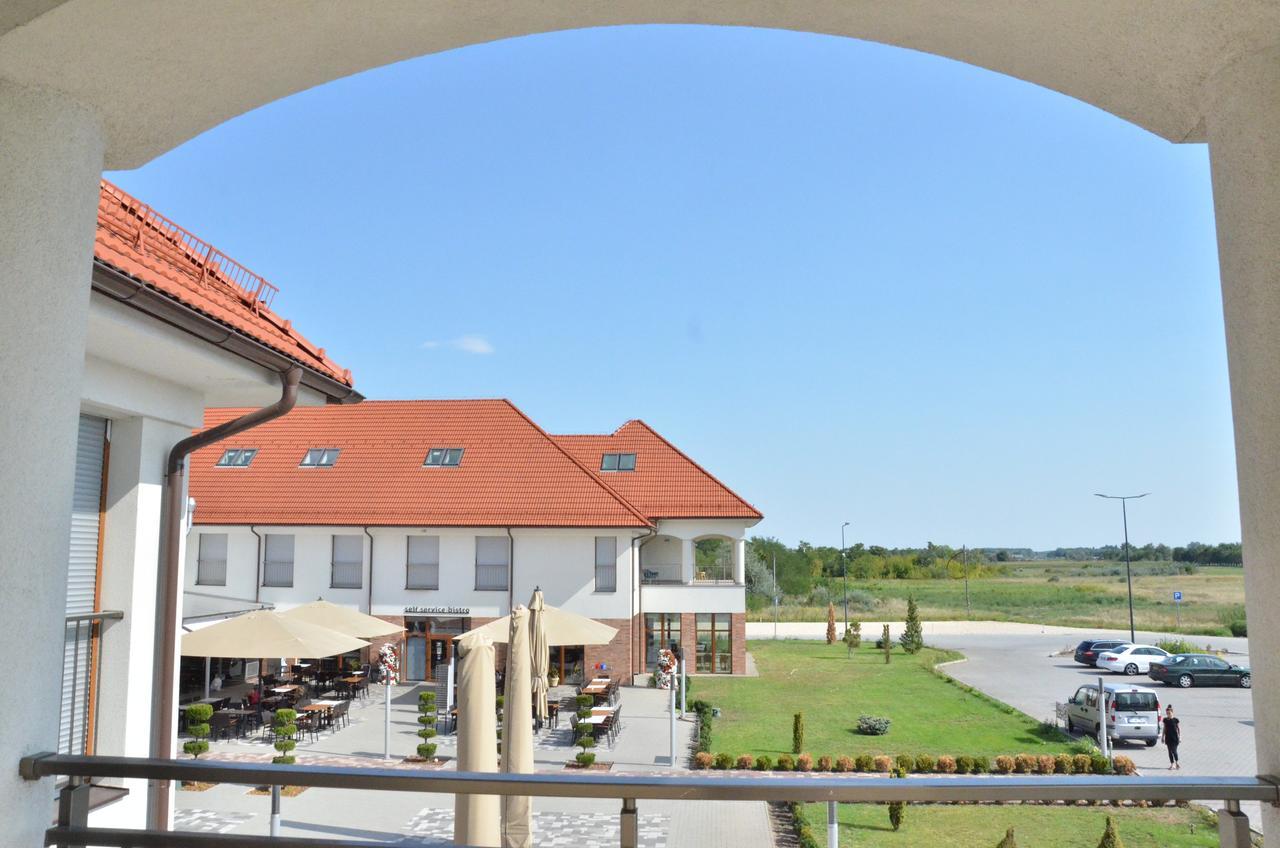 Family-Hotel Balastya Luaran gambar